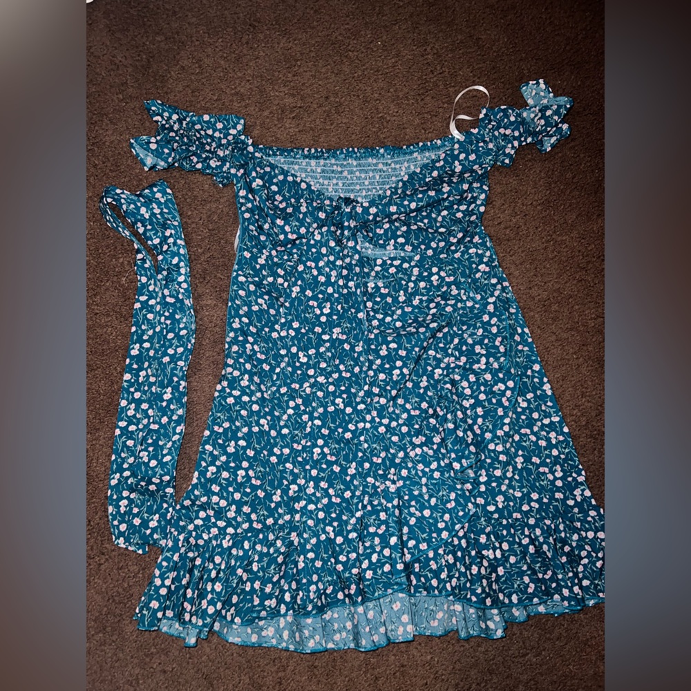 TEAL BLUE SHORT RUFFLE DRESS SIZE US 6